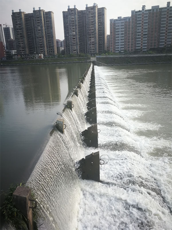 翻板閘